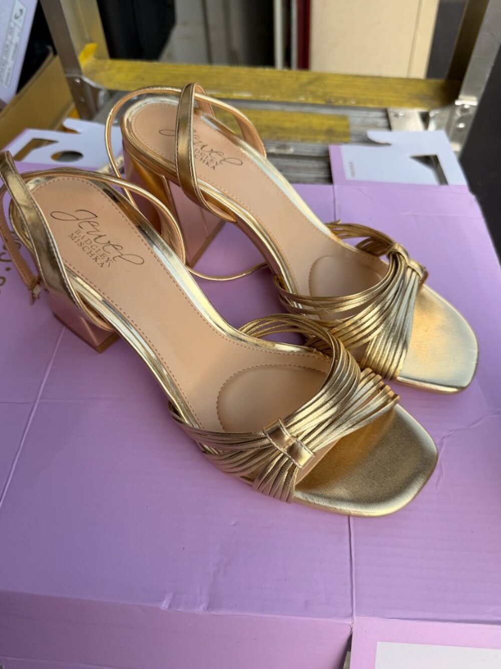 Jewel Badgley Mischka Gold Metallic Block Heel Sandals | Size 8